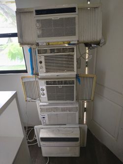 5 AC units selling all for 175 cash they need a lil cleaning