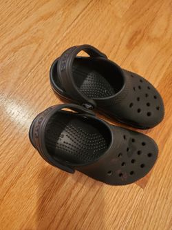 Child Toddler Crocs (C8) Ages 2 to 5 about 5-7/8 inches