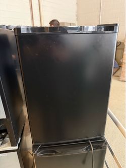 Mini Fridge (VISTRA)