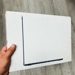 MacBook Air M3 13”