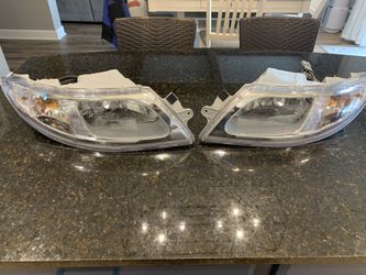 International 02/2019 Headlights with LED
