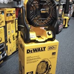 DEWALT 20V MAX  (279.4 mm) CORDLEES JOBSITE FAN (TOOL ONLY)