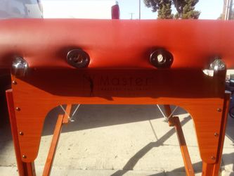 Portable massage tables