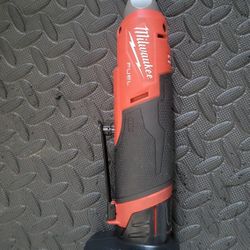 Milwaukee M12 3/8 Ratchet with Battery 