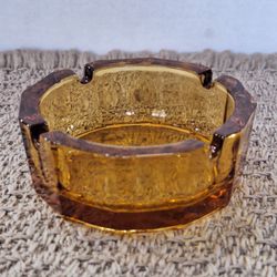 VINTAGE MCM AMBER GLASS ASHTRAY