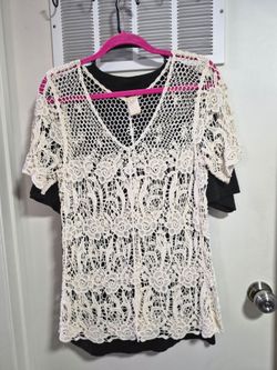Cream Crochet Lace Short Sleeve Top