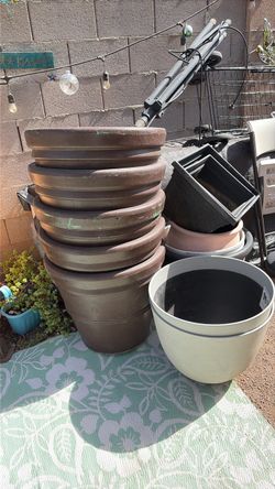 12 large vases, a few different sizes