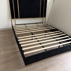 California king Black and Gold Bed frame