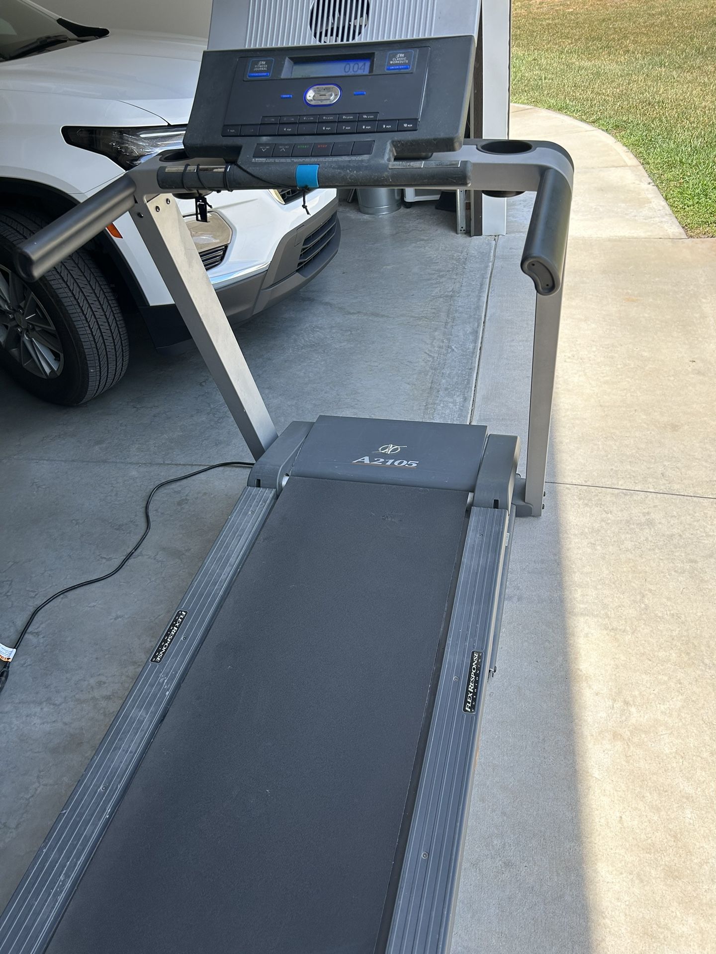 NordicTrack Treadmill / Read Below ⬇️ ITS AVAILABLE