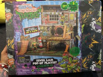 Playmates Toys Teenage Mutant Ninja Turtles Sewer Lair Pop-Up Playset