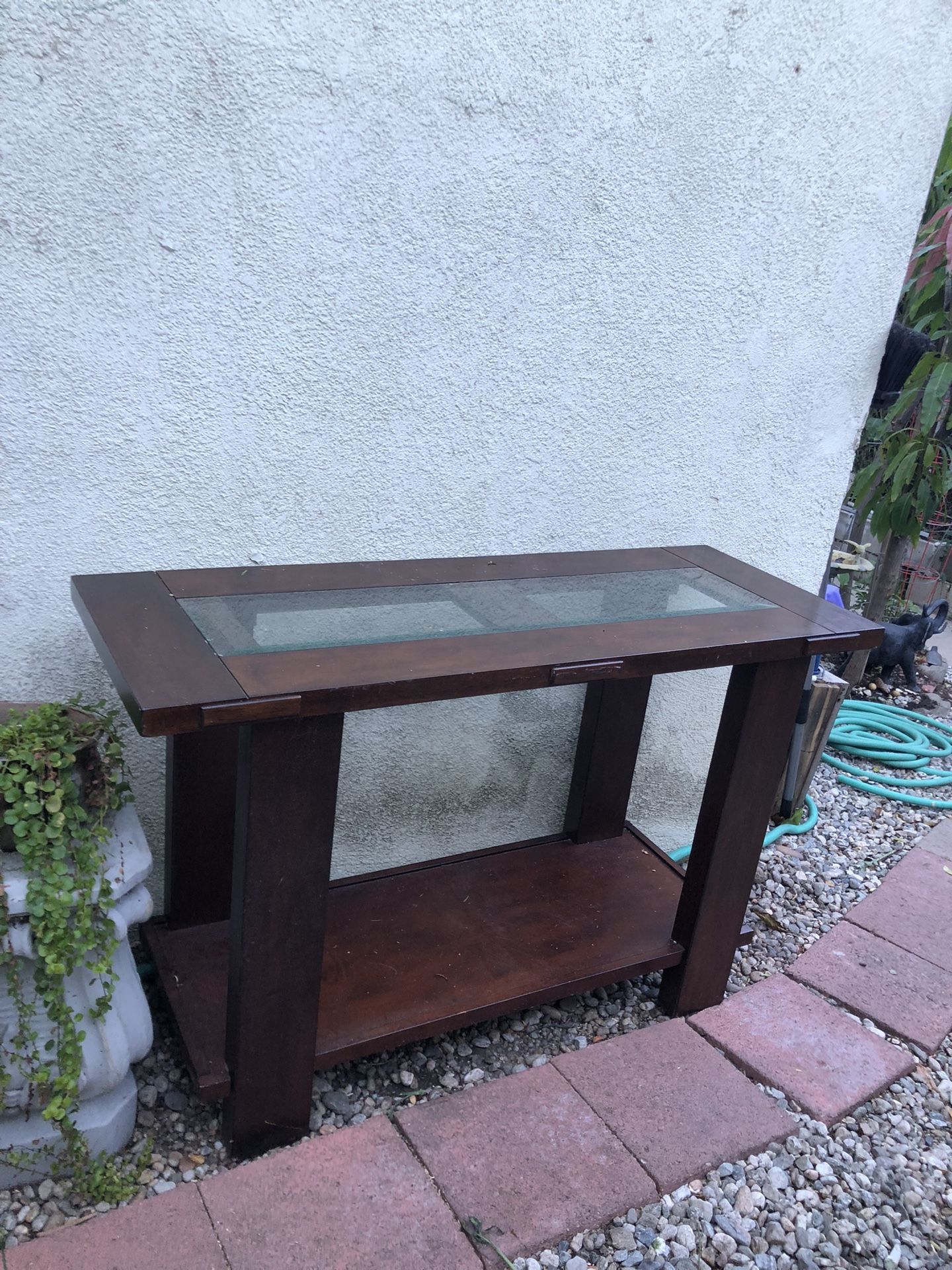 Glass/wood Table