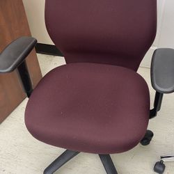 Office Chairs 