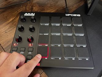 Akai MPD218 Drum Pad