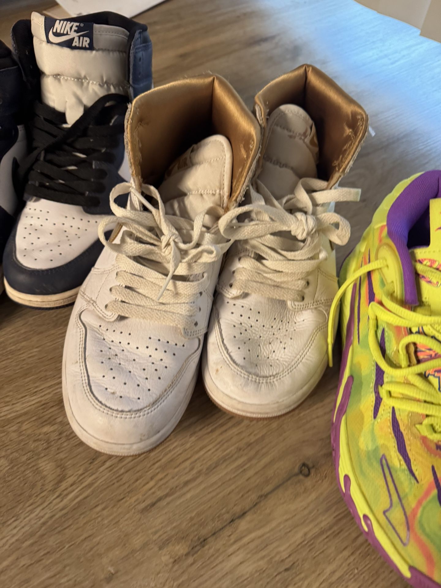 Melo/ 2 Pairs Jordan 1 High