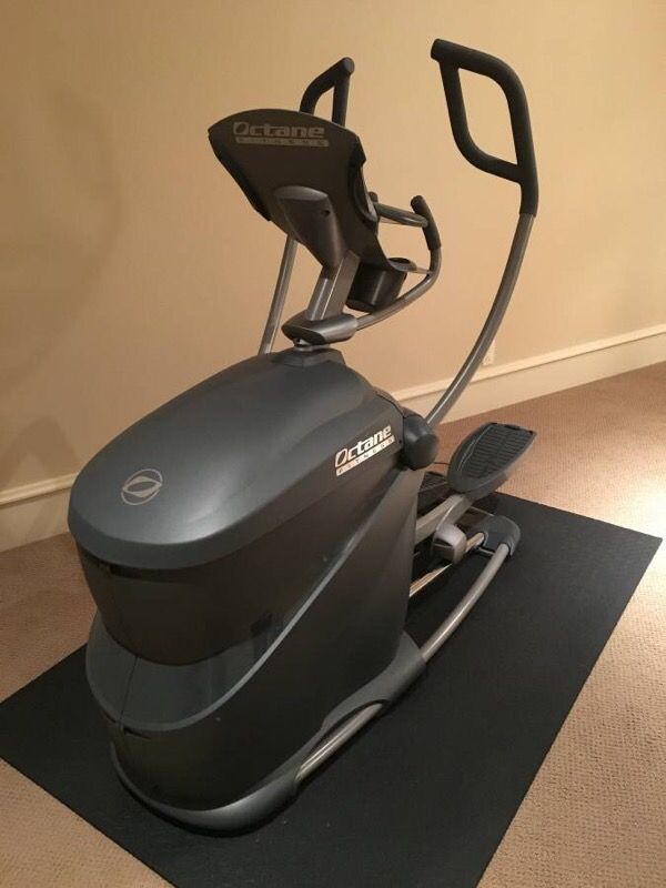 Octane Elliptical Q37e for sale 700 obo for Sale in Mercer Island, WA