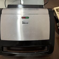 Non-Stick Electric Grill/Sandwich