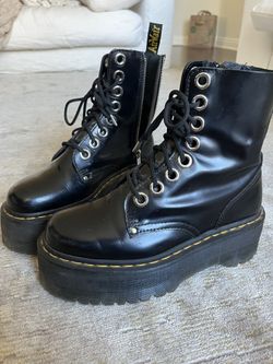 Dr. Martens Jadon Max Size 39/ US8