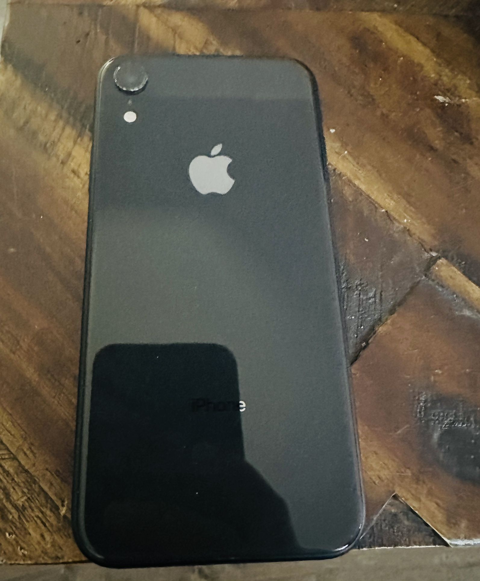 IPHONE XR 64GB UNLOCKED