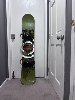 Snowboard with Bindings-size 162