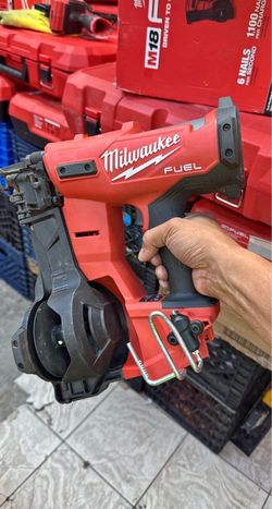 Milwaukee m18 cordless coil roofing nailer tool only