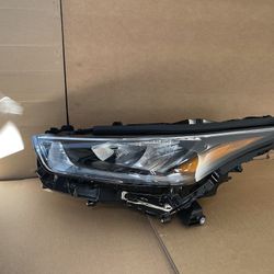 Halogen With LED DRL Headlight For 2020 2021 2022 Toyota Highlander