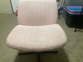 Pink Bouclé Swivel Office Chair
