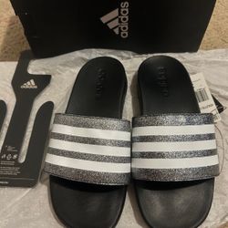 Adidas adilette comfort slides size 3
