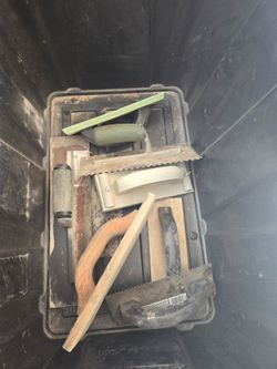 Trowels/floats