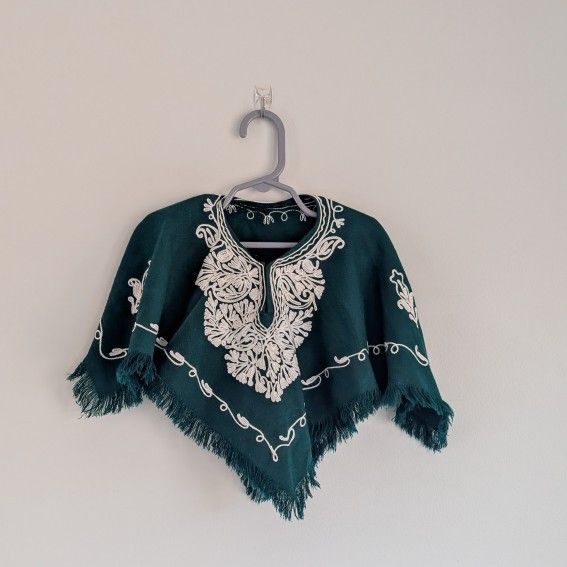 Pakistani Embroidered Kashmiri Woolen Poncho Kaftan, Kids Size, Green/White