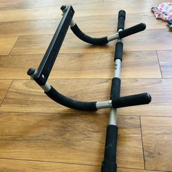 Iron Gym Pull Up Bar