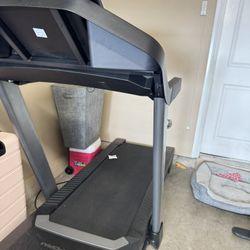 Treadmill 