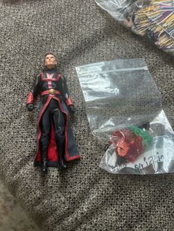 Incomple mezco dr strange