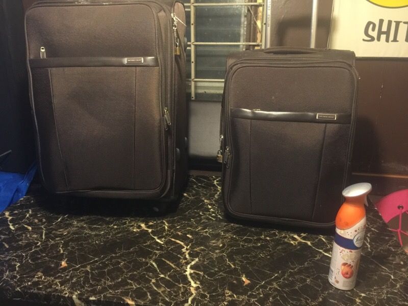 Brand New Arturo Calle Suitcases