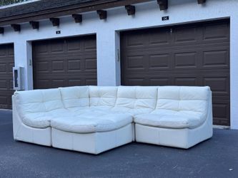 🛋️ Sectional Couch/Sofa - Z Gallerie - Ivory - Delivery Available 🚛