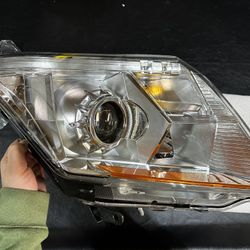 New In Box 2010-2016 Cadillac SRX Projector Headlight Assembly 