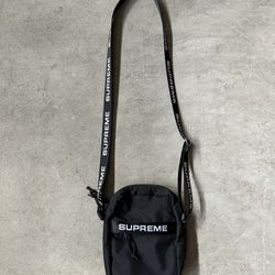 Supreme Shoulder Bag FW22 