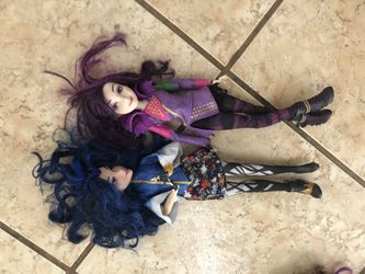  Disney Descendants Dolls 