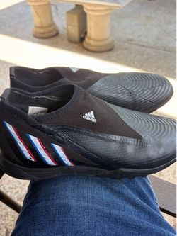 Soccer shoes 8.5