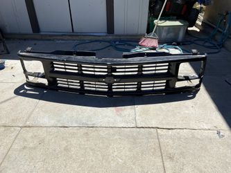 1991 Chevy C1500 Grille