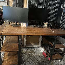 Large desk