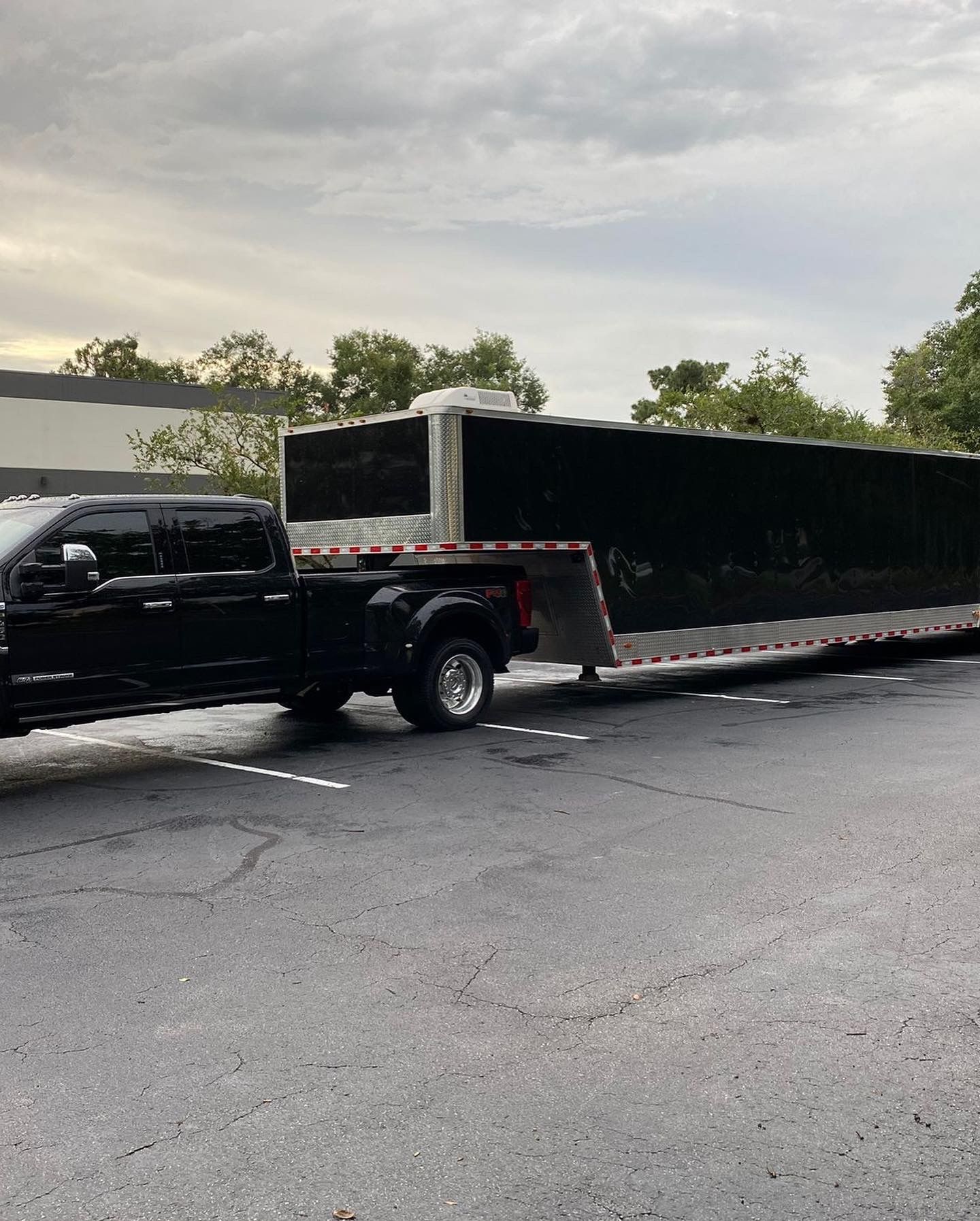 53ft Enclosed Car Hauler 