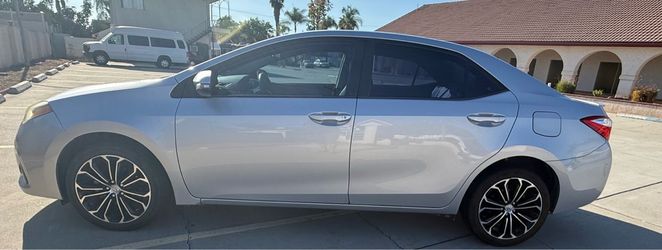 2015 Toyota Corolla S model  clean title 79k miles