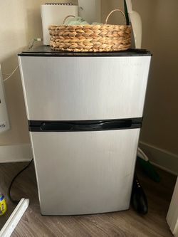Mini fridge/freezer
