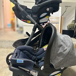 Graco Brand - Two Car Seats / Stroller Set - With Bottom Pieces 