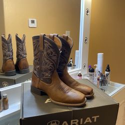Ariat boots Size 8 brand new