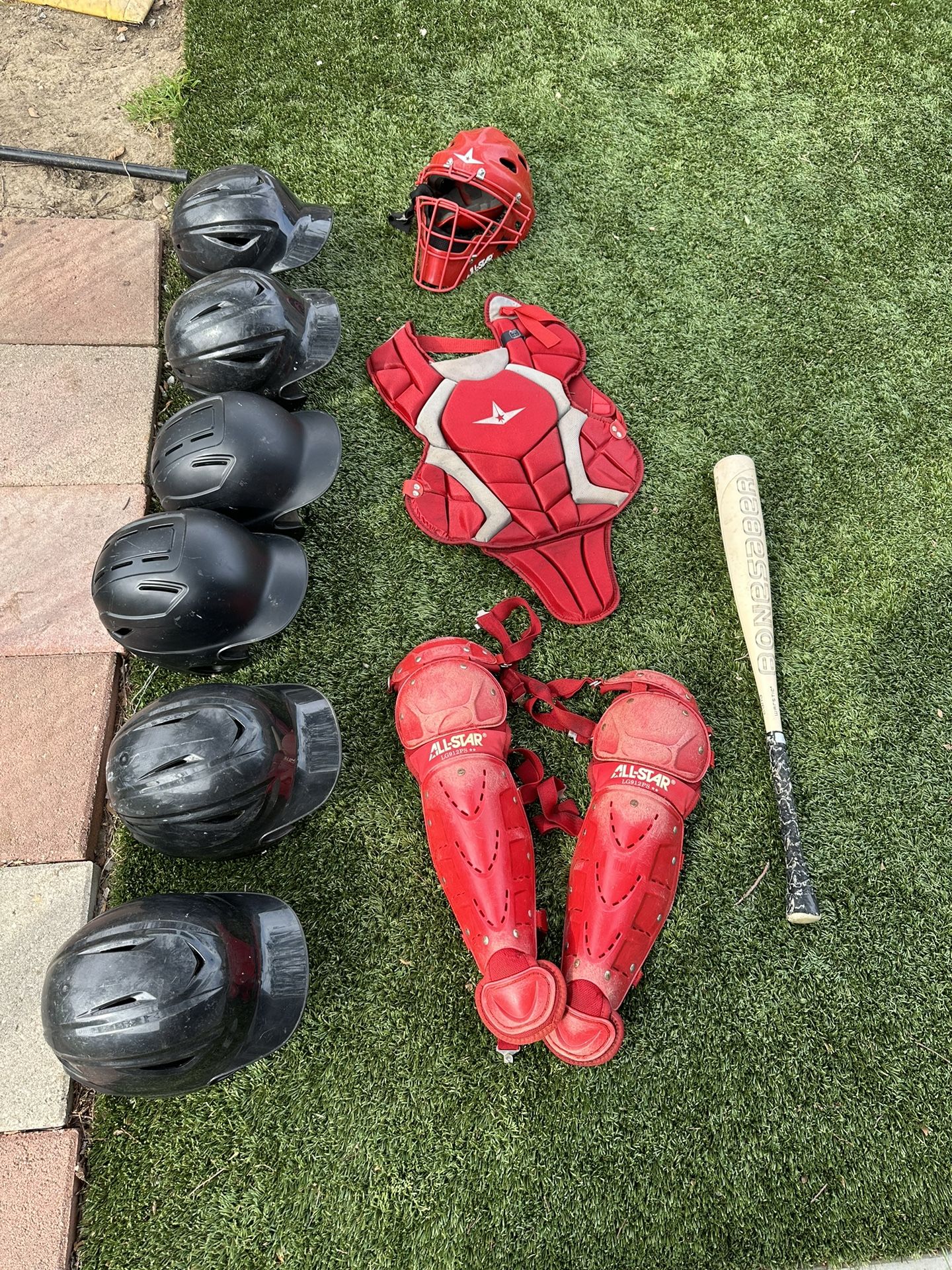 Baseball Gear Catchers Gear Helmets Bat for Sale in City Of Industry, CA OfferUp