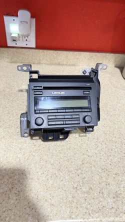 2016 CT200H Stock Radio
