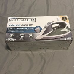 BLACK+DECKER Vitessa Advanced Steam Iron, ICR2020, Even Steam Nonstick Soleplate, Auto Shutoff, Tangle-Free Retractabel Cord, Green 