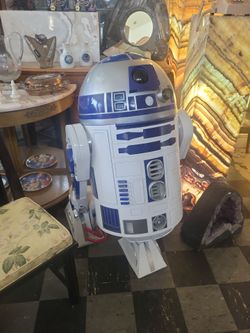 RdD2 life sized by SideShow ComicCon