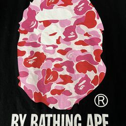 A Bathing Ape ( BAPE) T-shirt authentic large Pink Camo Used
